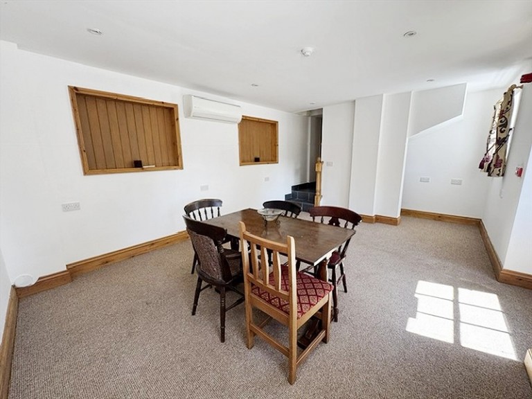 Images for The Old Red Lion, 4 Banbury Road, Litchborough, Towcester