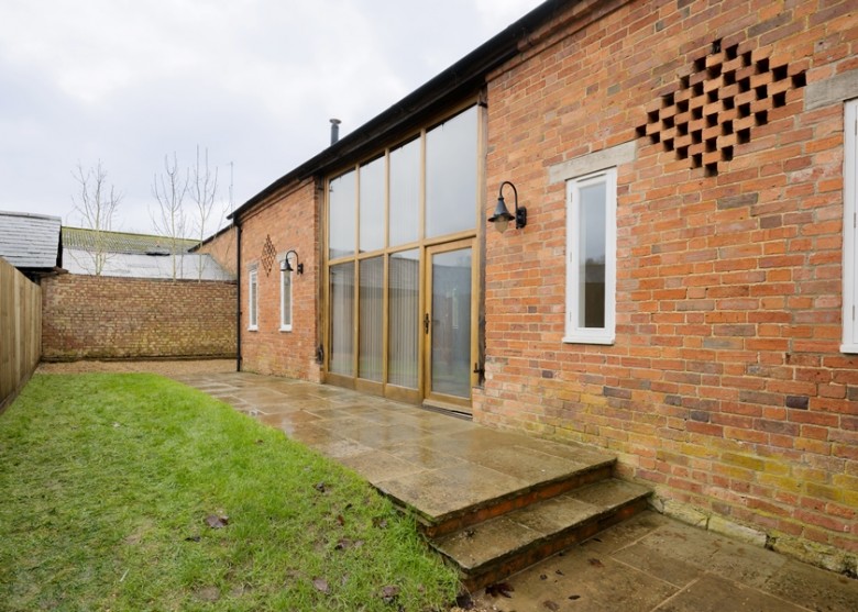 Click the photo for more details of Thornton, Milton Keynes