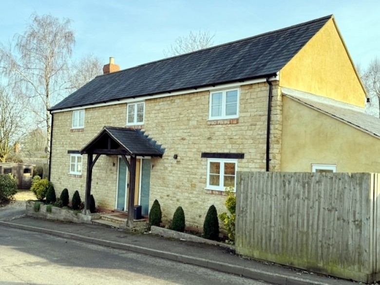 Click the photo for more details of High Street, 2 High Street, Lois Weedon