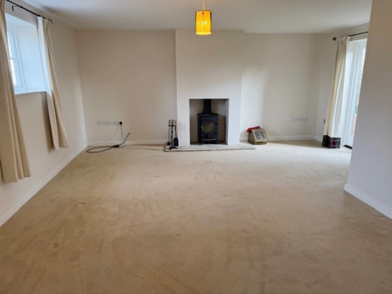 Images for High Street, 2 High Street, Lois Weedon