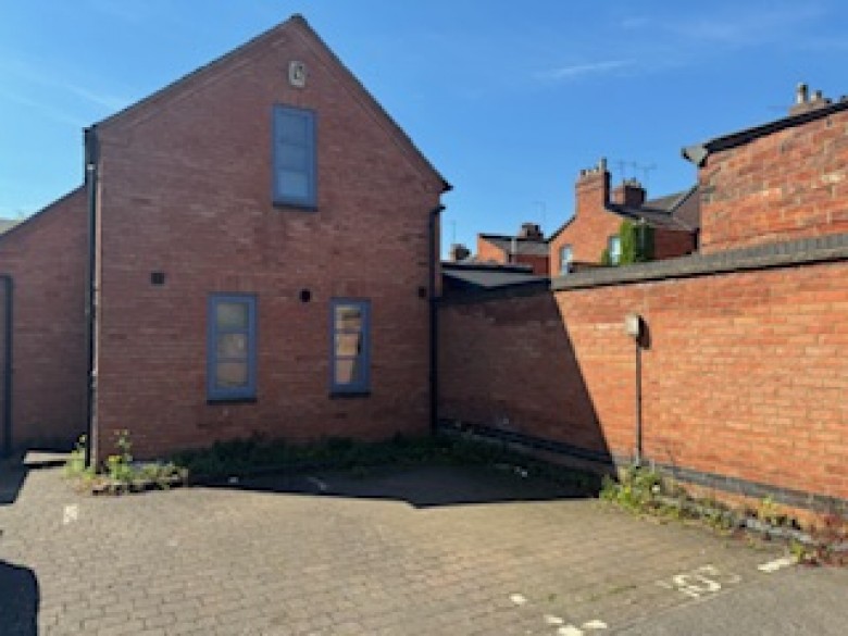 Click the photo for more details of Roe Road, Northampton