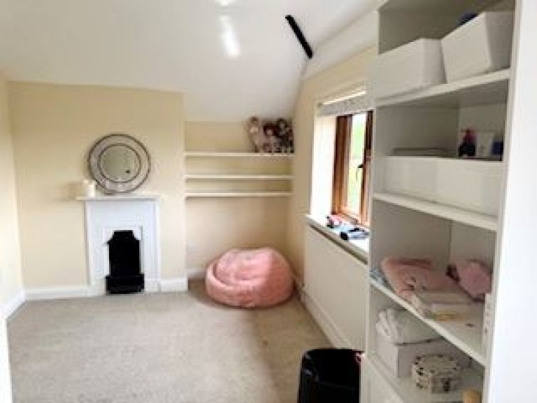 Images for Blackmires Lane, Silverstone