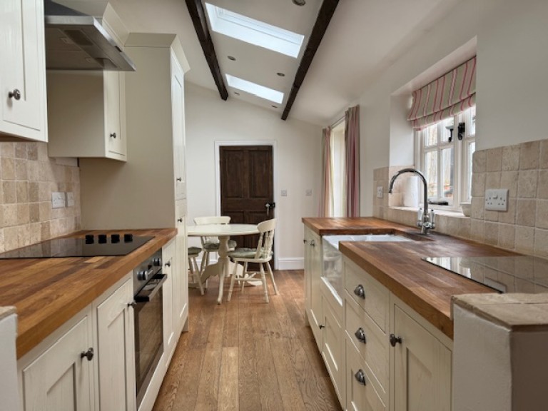 Images for Kettle End, Lois Weedon