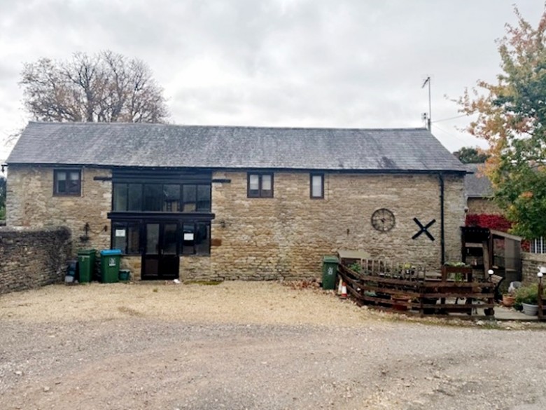 Click the photo for more details of Granary Barn, Mill Lane Farmhouse, Mill Lane, Westbury