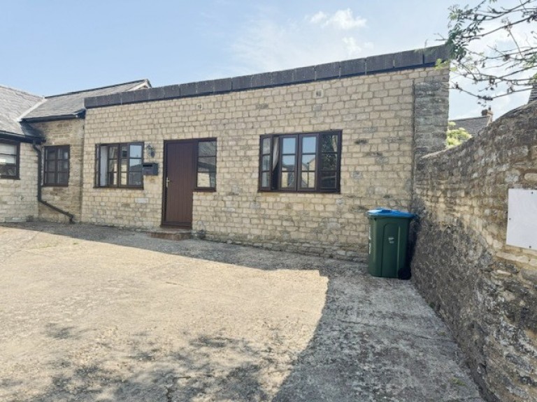 Images for The Piggeries, Mill Lane, Westbury, Brackley